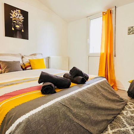 Mona Lisa : Superbe Loft Centre Ville - Parking Gratuit - Wifi Ultra Rapide-Appareil Massage-Netflix-Jeu Societe Troyes Luaran gambar